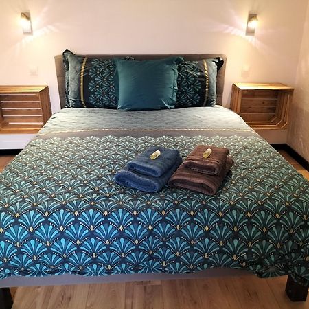 Le Jardin Des Hirondelles Bed & Breakfast Blanzaguet-Saint-Cybard Exterior photo